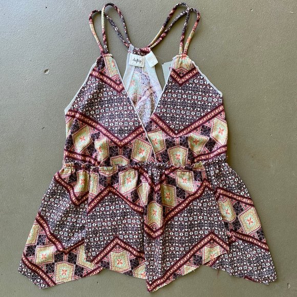 Buckle Daytrip Bohemian Babydoll Paisley Cami Tank Top - Picture 3 of 13